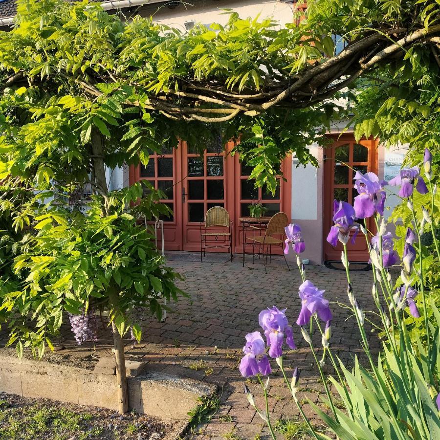 Les Capucines La Souris Des Champs Apartment Etival-Clairefontaine Exterior photo
